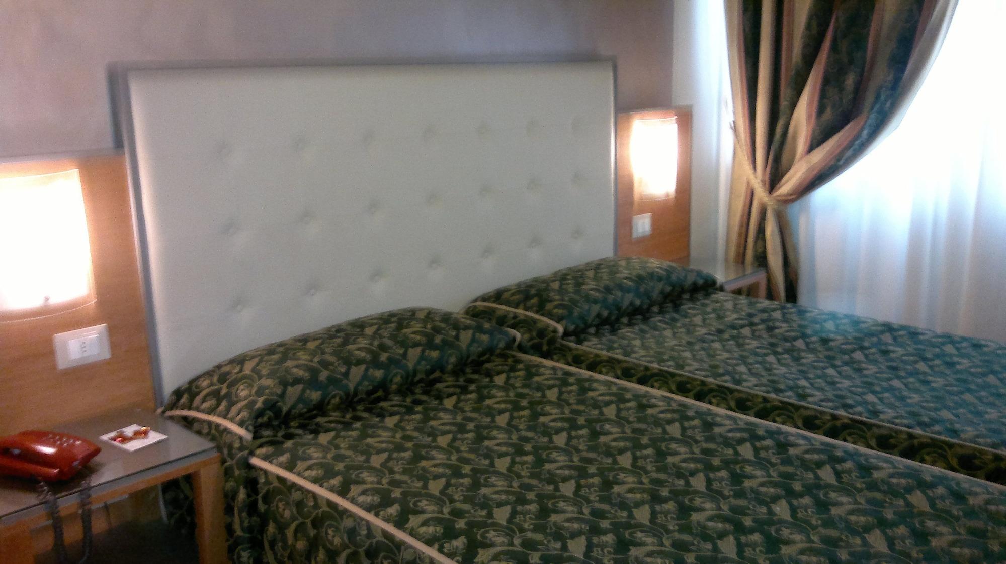 Hotel Riviera Segrate Exterior photo
